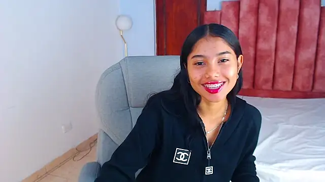 Snapshot of Milaa_Star_ chatting on 10-09-25, 04:10 Milaa Star online show from 10-09-25, 04:10