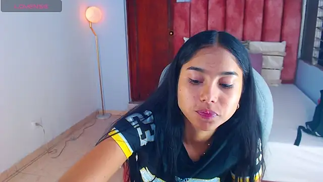 Snapshot of Milaa_Star_ chatting on 11-07-25, 04:01 Milaa Star online show from 11-07-25, 04:01