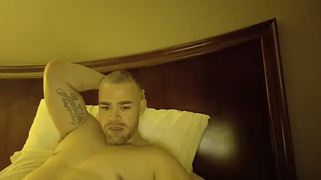 Snapshot of Dallasbest214 chatting on 05-21-26, 06:37 Dallasbest214 online show from 05-21-26, 06:37