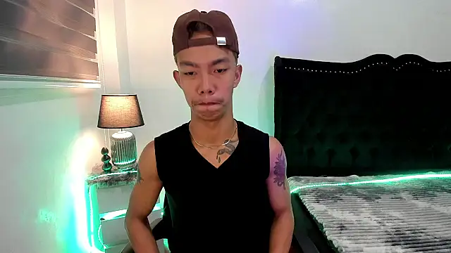 jersthebigfuckerxxx online show from 10-04-25, 02:31