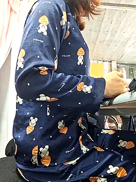 irina hana online show from 11-08-25, 01:17