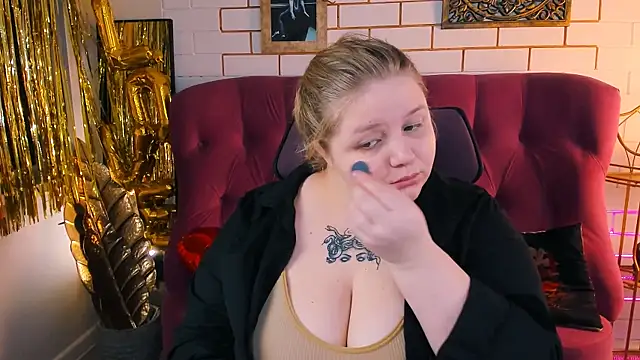 Snapshot of SladaDell chatting on 02-20-26, 09:21 SladaDell online show from 02-20-26, 09:21