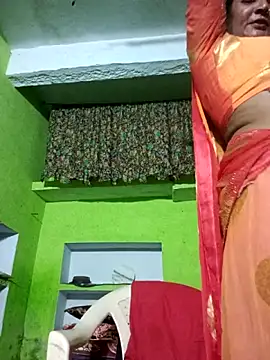 Snapshot of ZIVAA chatting on 03-10-26, 11:04 ZIVAA online show from 03-10-26, 11:04