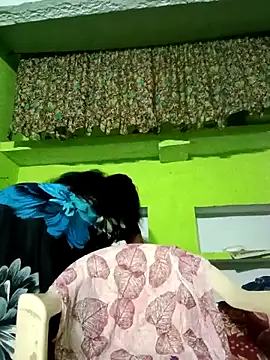 Snapshot of ZIVAA chatting on 04-19-26, 07:51 ZIVAA online show from 04-19-26, 07:51