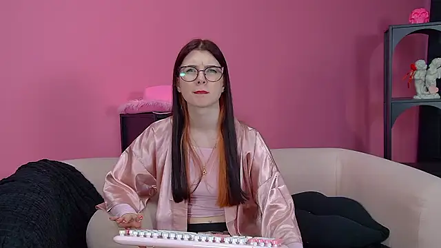 Snapshot of MelissaMays chatting on 03-16-26, 05:44 MelissaMays online show from 03-16-26, 05:44