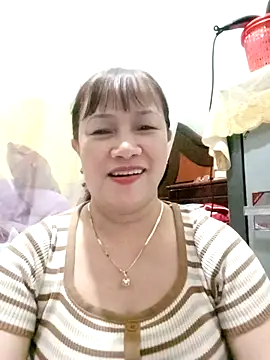 Snapshot of Baby-ladysweets20 chatting on 10-14-25, 11:33 Baby-ladysweets20 online show from 10-14-25, 11:33