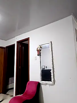 Snapshot of Alisson_Milf chatting on 10-13-25, 02:11 Alisson Milf online show from 10-13-25, 02:11