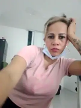 Snapshot of Alisson_Milf chatting on 02-08-26, 12:25 Alisson Milf online show from 02-08-26, 12:25