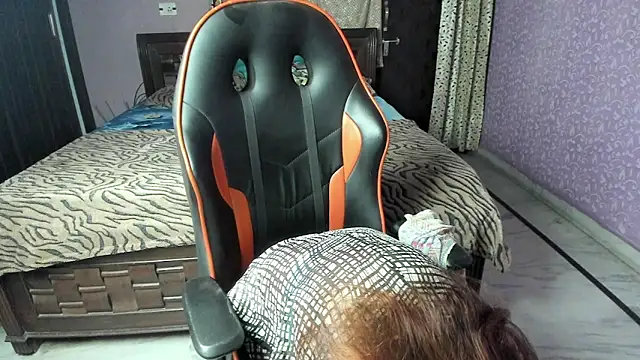 ShylaGill online show from 10-14-25, 04:52