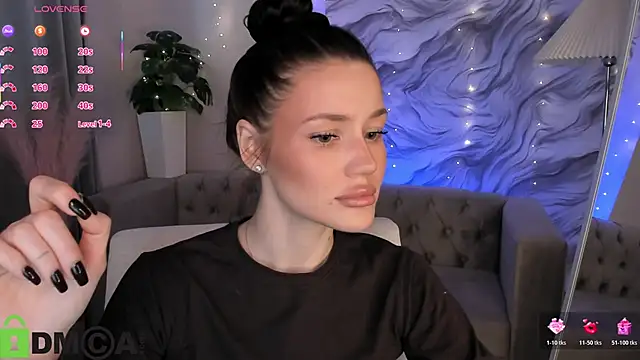 Snapshot of Aria_Mila chatting on 03-06-26, 03:14 Aria Mila online show from 03-06-26, 03:14