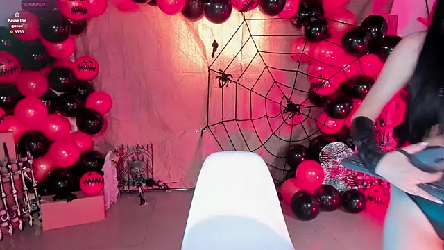 Natti london online show from 10-13-25, 08:20