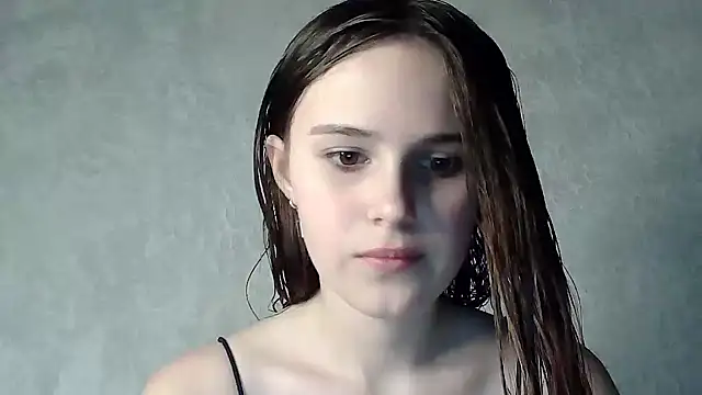 SweetLoraa online show from 09-14-25, 07:02