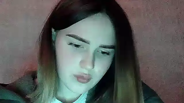 SweetLoraa online show from 11-13-25, 07:02