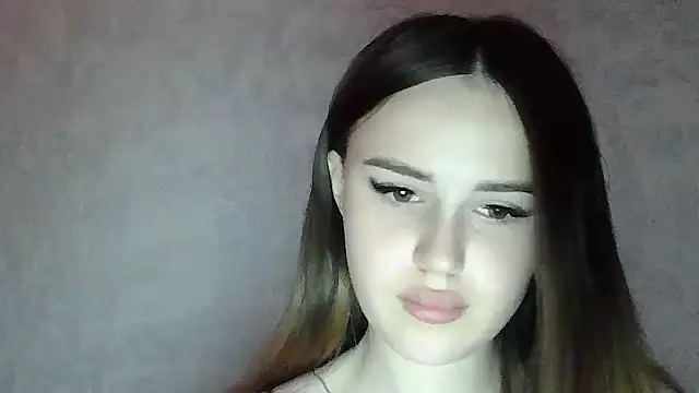 SweetLoraa online show from 06-18-26, 03:49
