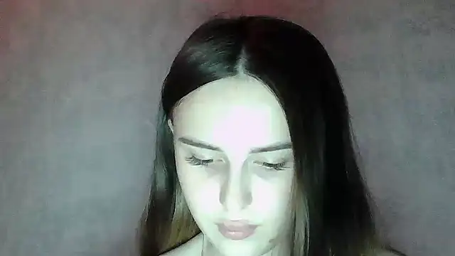 SweetLoraa online show from 06-24-26, 09:58