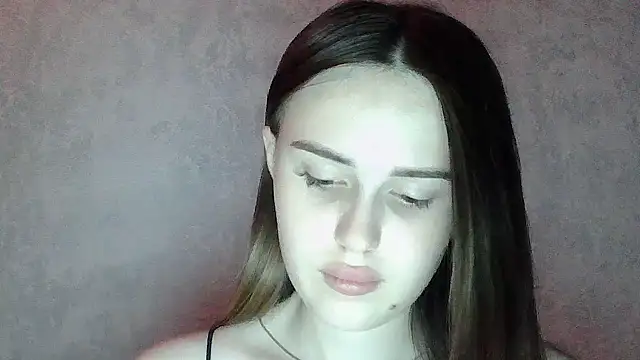 SweetLoraa online show from 06-26-26, 04:55