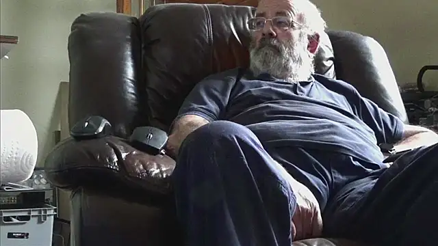 janzer13 online show from 10-18-25, 01:01