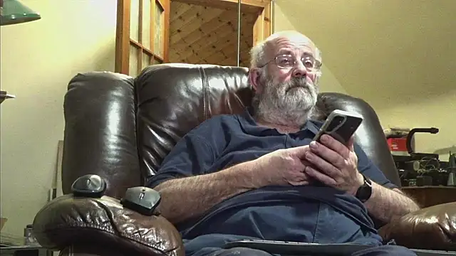 janzer13 online show from 11-17-25, 07:08