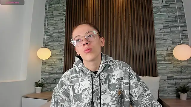 Snapshot of melodyvega0591 chatting on 10-13-25, 07:25 melodyvega0591 online show from 10-13-25, 07:25