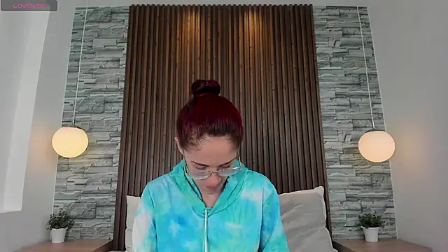 Snapshot of melodyvega0591 chatting on 10-17-25, 12:41 melodyvega0591 online show from 10-17-25, 12:41