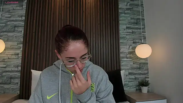 Snapshot of melodyvega0591 chatting on 10-23-25, 01:10 melodyvega0591 online show from 10-23-25, 01:10