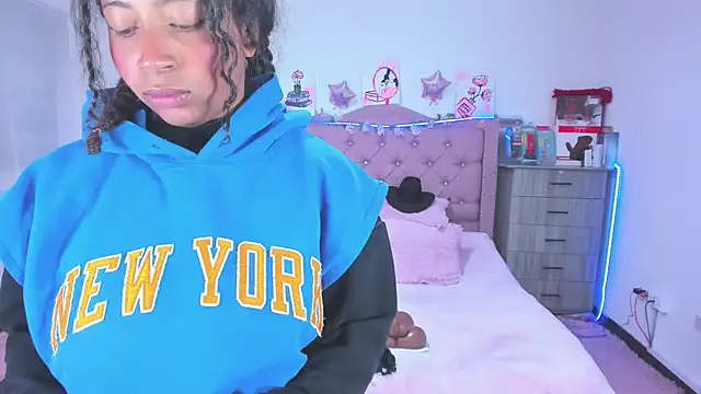 Gabi Jhons 23 online show from 09-26-25, 11:47