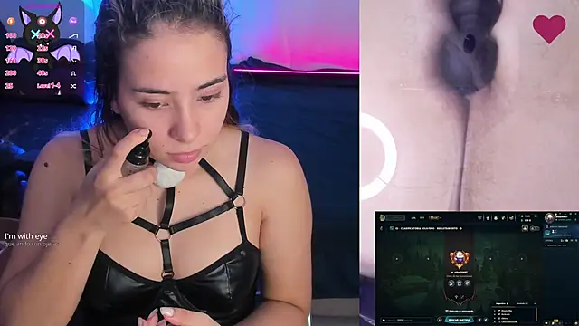 Snapshot of Aishelyng chatting on 10-30-25, 10:43 Aishelyng online show from 10-30-25, 10:43