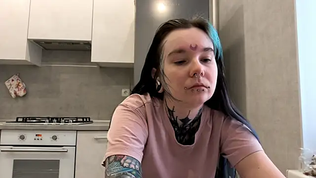 HighelikeGirl online show from 03-05-26, 06:09