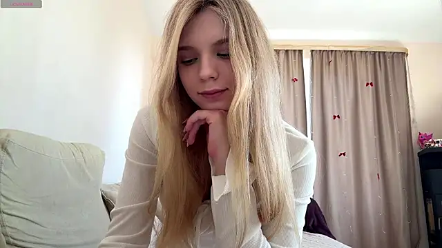 FruityXo online show from 04-12-26, 11:37