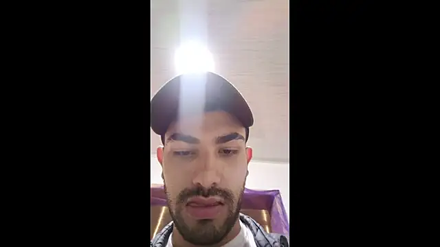 Snapshot of JuanchoAfpa chatting on 10-21-25, 03:40 JuanchoAfpa online show from 10-21-25, 03:40