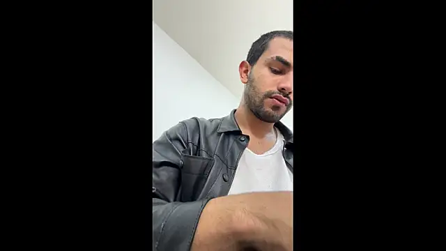 Snapshot of JuanchoAfpa chatting on 11-13-25, 02:21 JuanchoAfpa online show from 11-13-25, 02:21