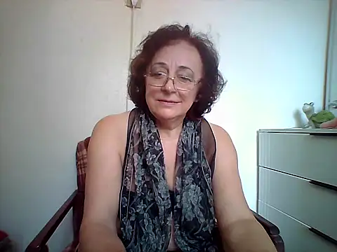 Julia54391 online show from 09-10-25, 07:52