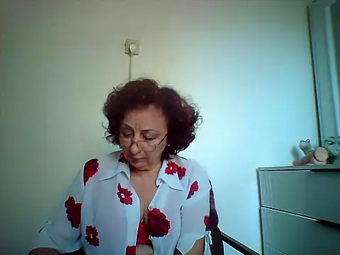 Julia54391 online show from 09-11-25, 06:35