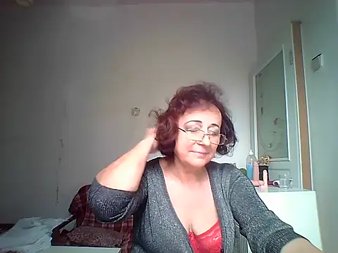 Julia54391 online show from 10-06-25, 10:45