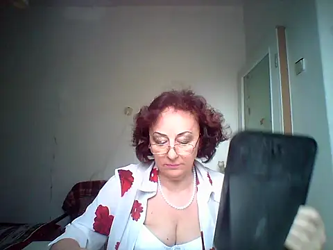 Julia54391 online show from 10-10-25, 08:35