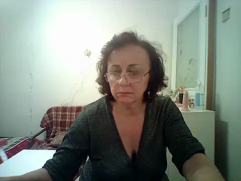 Julia54391 online show from 10-17-25, 07:49