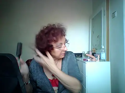 Julia54391 online show from 10-31-25, 08:37