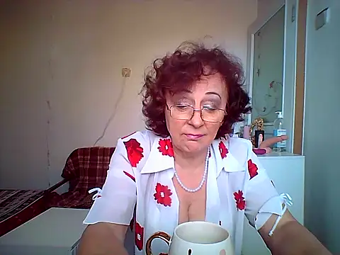 Julia54391 online show from 11-02-25, 09:33