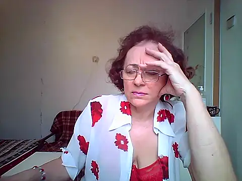 Julia54391 online show from 11-04-25, 08:24