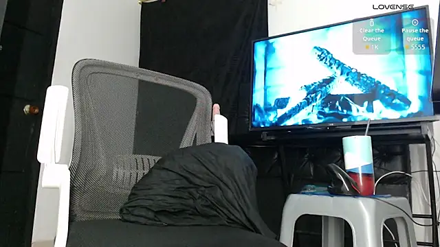 Snapshot of Black_penis25 chatting on 10-10-25, 05:06 Black penis25 online show from 10-10-25, 05:06