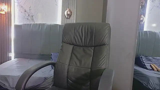 Snapshot of Vanessa_7_ chatting on 03-25-26, 11:11 Vanessa 7 online show from 03-25-26, 11:11