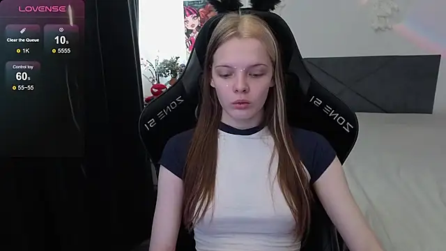 Luna Navy online show from 09-19-25, 09:11