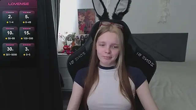 Luna Navy online show from 10-05-25, 09:07