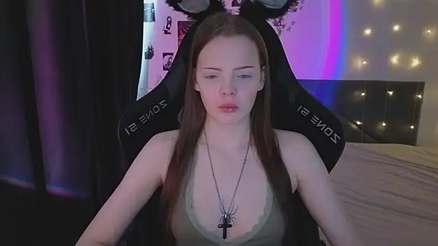 Luna Navy online show from 03-25-26, 06:08