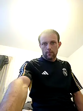 Snapshot of SexSavrem06 chatting on 10-14-25, 05:47 SexSavrem06 online show from 10-14-25, 05:47