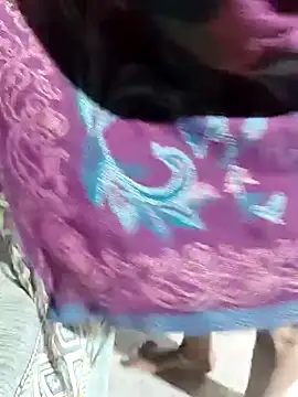 Snapshot of POOJACOUPLE chatting on 11-12-25, 08:26 POOJACOUPLE online show from 11-12-25, 08:26