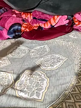 Snapshot of POOJACOUPLE chatting on 11-23-25, 07:46 POOJACOUPLE online show from 11-23-25, 07:46