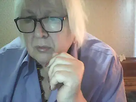 Alexia64231 online show from 10-26-25, 06:19