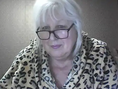 Alexia64231 online show from 04-06-26, 06:53