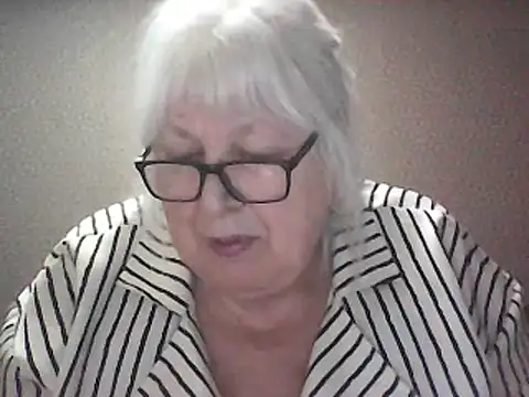 Alexia64231 online show from 04-15-26, 03:52